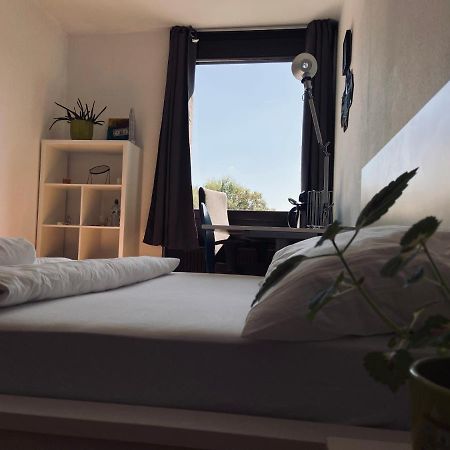 Private Room With Free Parking Кобленц Экстерьер фото